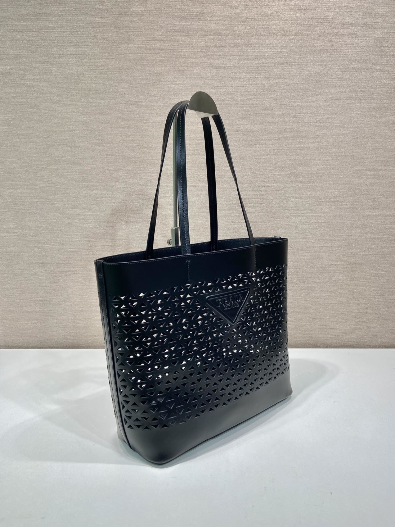 Pra*a tote bags
